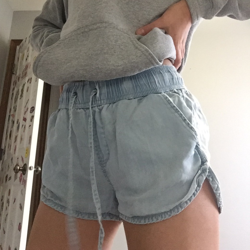 ✨Blue flowy shorts✨